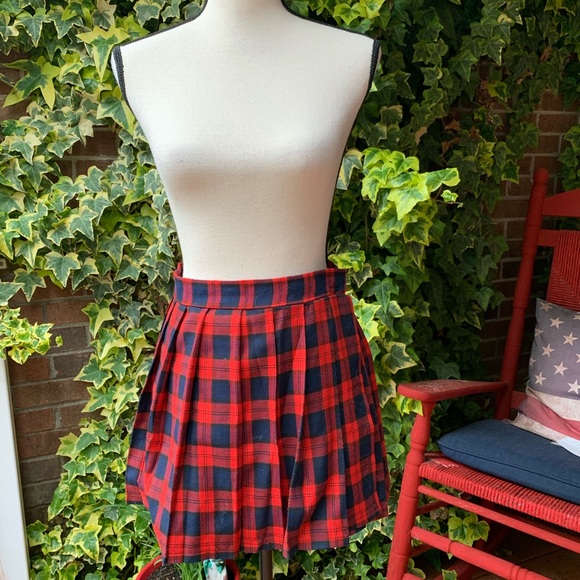 Dresses & Skirts - 4 for $25 Wrap around Velcro plaid skirt